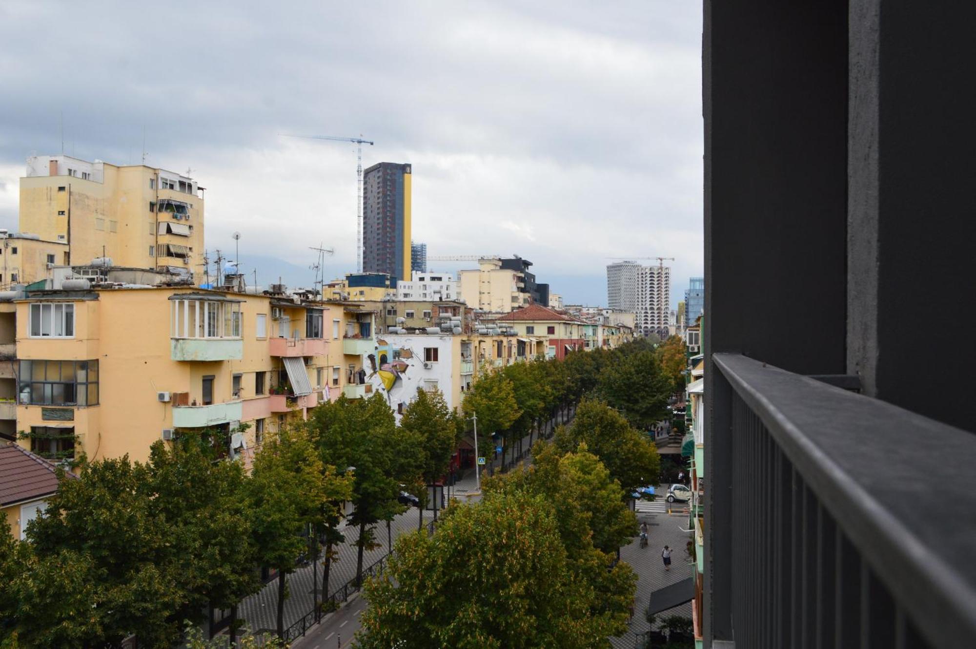 Tirana Getaway Apartments Bagian luar foto